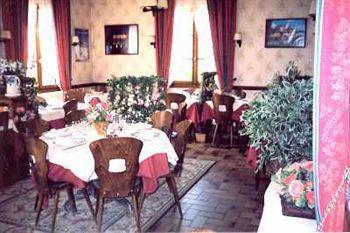Hotel Auberge De La Bonde Logis Langeais Exterior photo